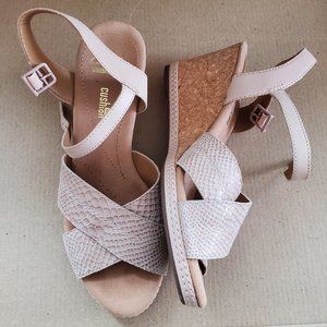 Clarks tan snakeskin wedge sandals 7.5M